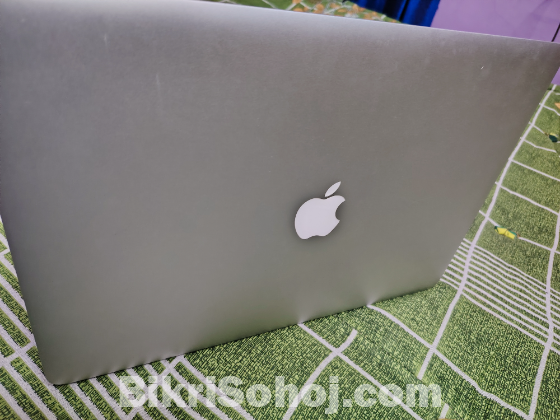 MacBook pro i7 2015